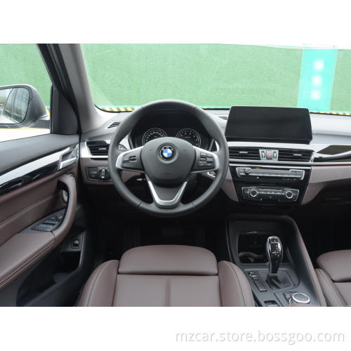 2022 BMWX1 SDRIVE20LI Modieuze benzine 140ps 5-deurs SUV met 5 zitplaatsen met openbare panoramische zonnedakbrandstof